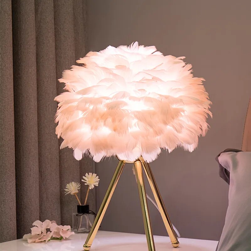 Goose Feather Table Lamp Modern LED Table Lamp For Bedroom Feather Lampshade Bedside Lamp Wedding Christmas Home Decoration E27