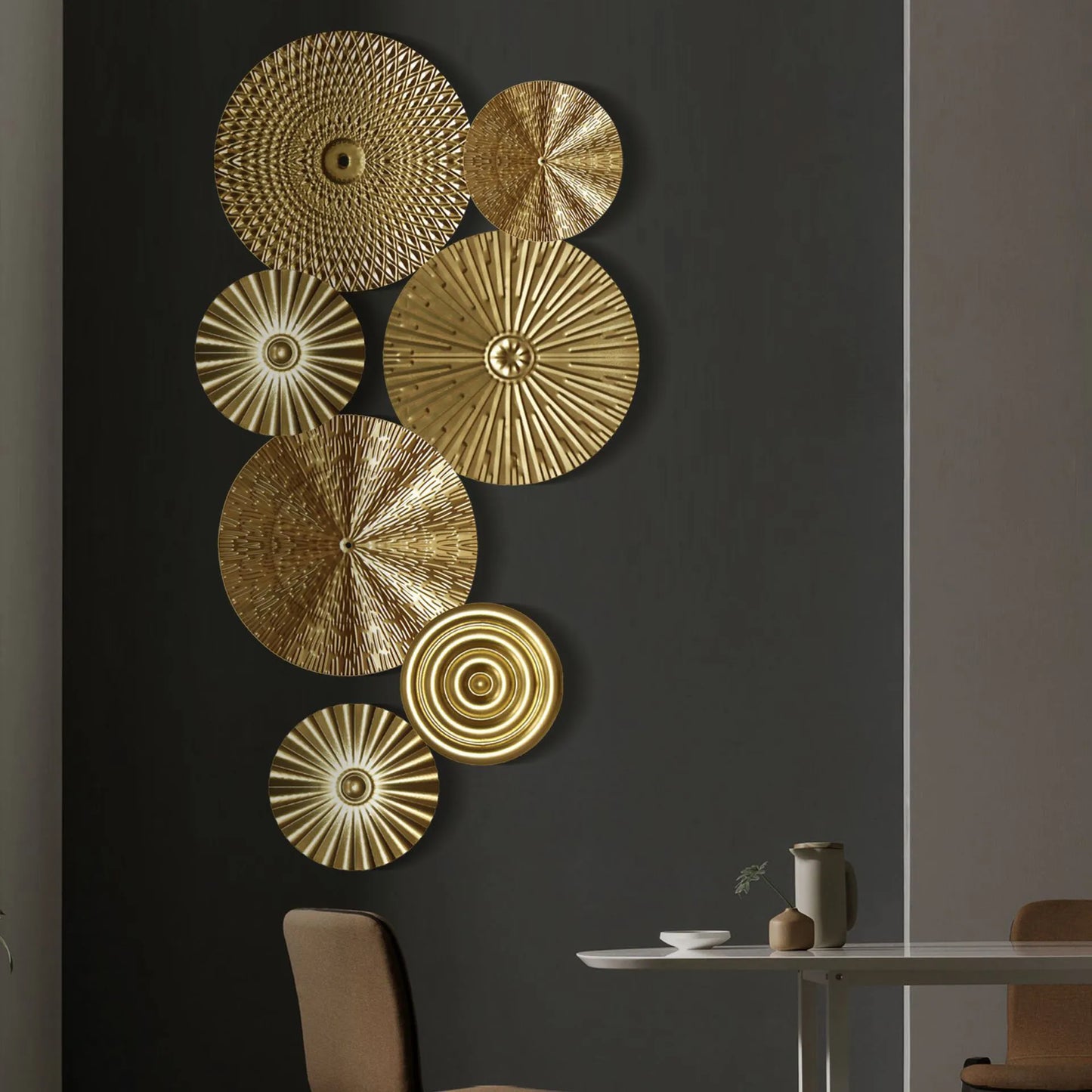 Golden Wall Decoration Pendant Nordic Light Luxury Round Wall Hanging Decor Metal Irregular Disc Wrought Iron Room Home Decor