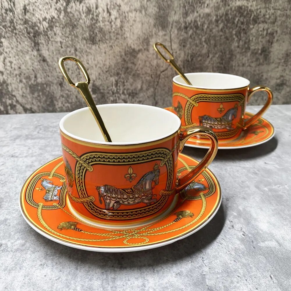 Luxury Tea Cups and Saucers Set of 2 Fine Bone China Coffee Cups Golden Handle Royal Porcelain Tea Party Set Espresso Mugs