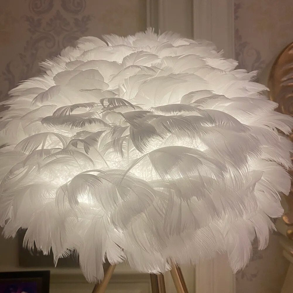 Goose Feather Table Lamp Modern LED Table Lamp For Bedroom Feather Lampshade Bedside Lamp Wedding Christmas Home Decoration E27